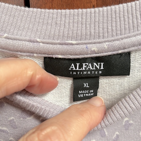 NWT Alfani Super Soft Long Sleeve Funky Animal Print Crewneck Loungewear PJ Top - Picture 5 of 6